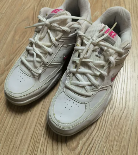 正品耐克女鞋，适合秋冬季，商场购入，九五新...