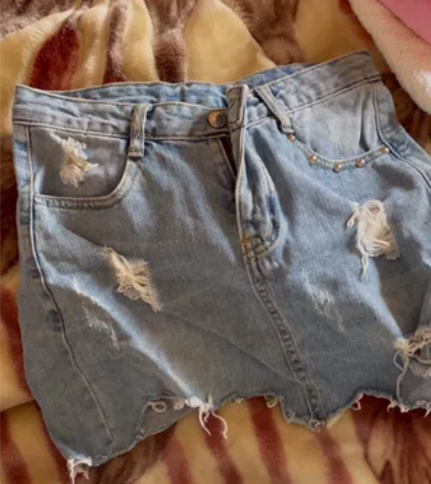 牛仔裤裙,里面带了裤子。牛仔裤包裙。L码,...