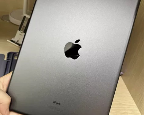 iPad第七代，2019款，国行128G。...