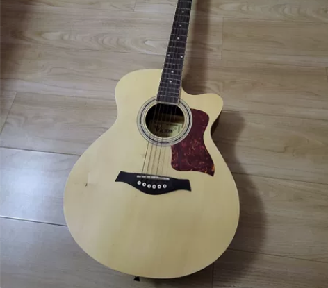 本人曾经疯狂迷恋吉他自学时候买的的，应该是...