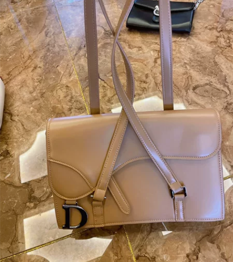 单价手提包 韩国店购买的 用过一次、99....