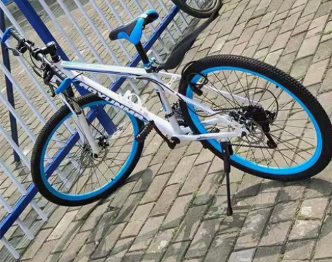 【清仓甩卖】自行车山地车男女成年变速减震2...