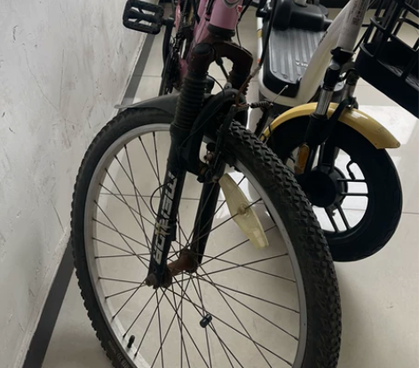 美利达自行车，高端系列，很久没骑了有点旧，...