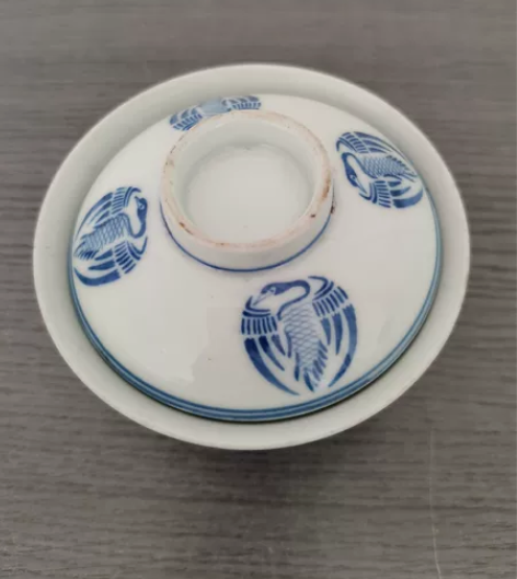 晚清至民国团凤青花盖碗 有关必回 1.晚清...