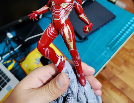 自上色钢铁侠手办，微瑕，佛系出。 感兴趣的...