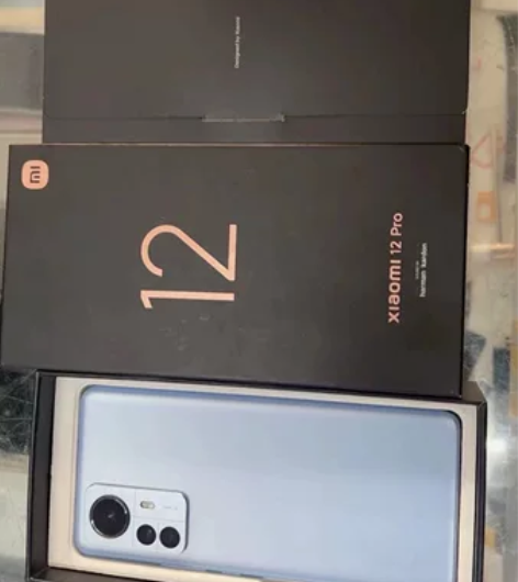 小米12pro,12+256g新机啥样它啥...