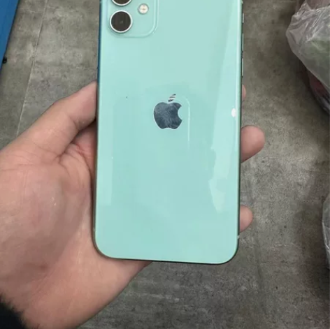 自己用的苹果11绿色 128g 因为要换手...