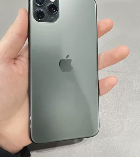 11promax256国行成色新,有一点小...