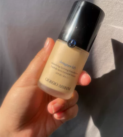 阿玛尼蓝标权利粉底 去年上半年入的 平时粉...