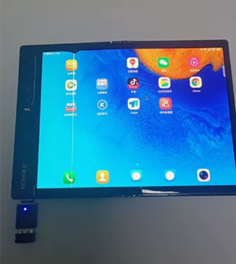 柔宇二代,屏幕有一条细线,触控只有部分灵敏...