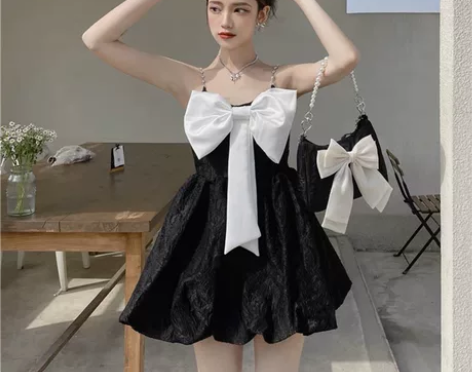 超美的连衣裙 只穿过一两次就闲置了 因自己...