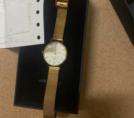 出DW玫瑰金手表，闲置低价出售包装还在，表...