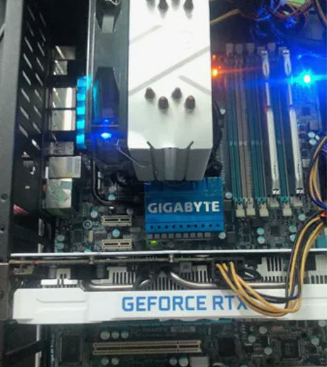 技嘉X58A-UD3主板套装 带bug自检...