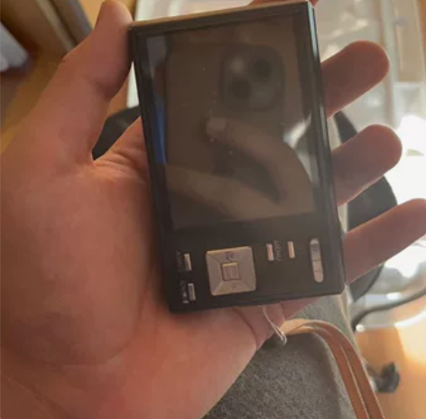 爱国者v1080有效像素1016万 成色极...