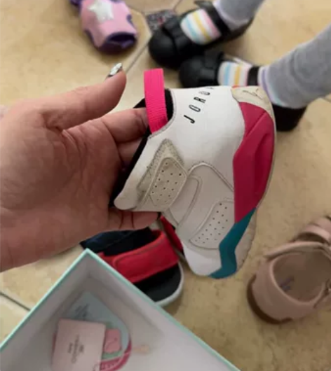 nike乔丹篮球鞋 27码