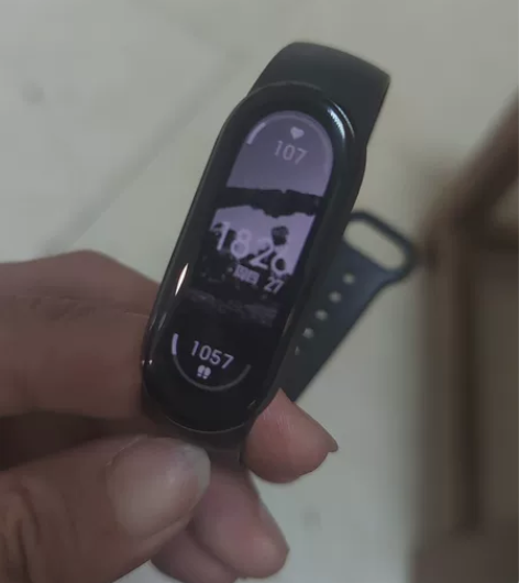 小米手环6，120，成色好，充一次电可以管...