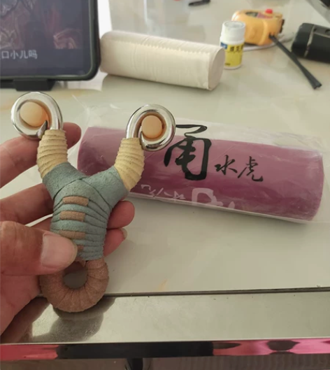 闲置物品，不锈钢弹弓一把，甬水虎2米扁皮一...
