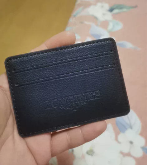 浪琴卡包（纯牛皮）专柜买手表送的，全新未使...