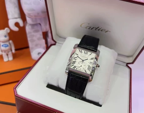 95新Cartier卡地亚 坦克系列 W5...