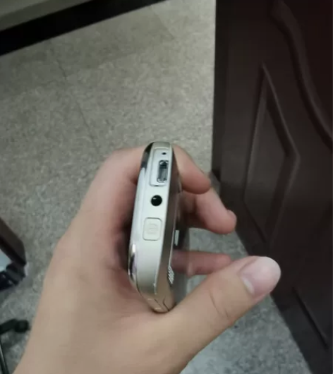 诺基亚c7,功能正常,成色如图,70包邮出...