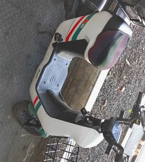 台铃电动车911，装了射灯  前后换了顾满...