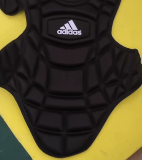 青少年款专业棒球护胸，全新，二件160需要...