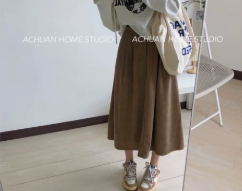 秋装复古松紧腰一粒扣百搭显瘦细条灯芯绒日系...