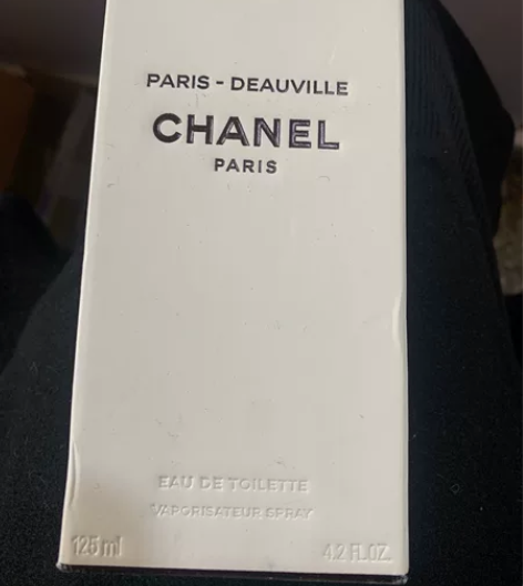 朋友送的香奈儿香水 一瓶125ml  味道...