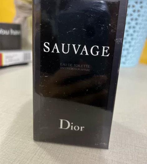 出售男士香水一瓶，真品 感兴趣的话点“我想...