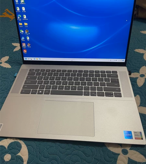 戴尔灵越16pro 5620型号 9.9新...