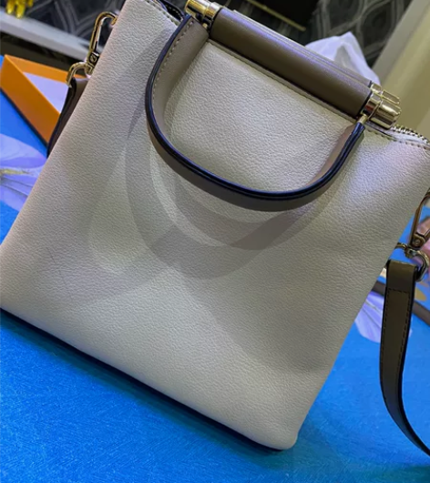 百搭时尚单肩斜挎包包女士真皮手提包 几乎全...