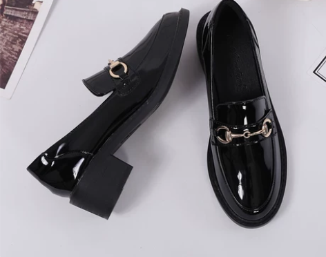 真皮英伦风小皮鞋女秋季新款单鞋中跟粗跟百搭...