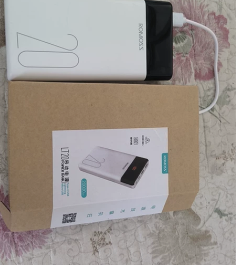 罗马仕两万充电宝 99新 刚买没多久 已经...