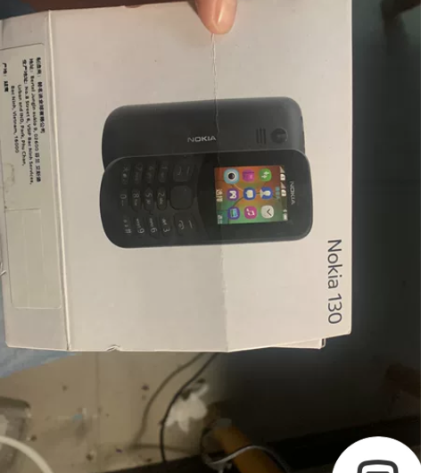 诺基亚130，用了大概一周，再也没用过了！...