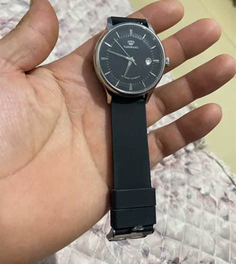 去年买的天王手表,戴的挺在意的,戴的不多,...