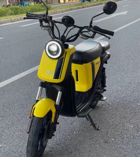 小牛电动 正常代代步 锂电池最快38 ap...