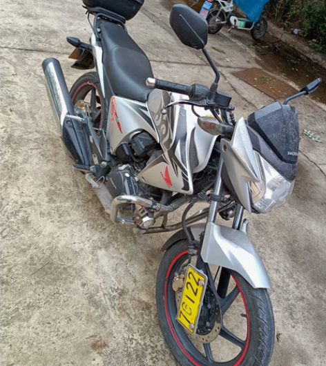 新大洲本田战神150摩托车,审验到明年2月...