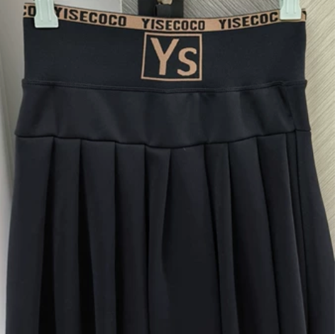 黑色松紧腰百褶裙春秋。 带安全裤，减龄神器...