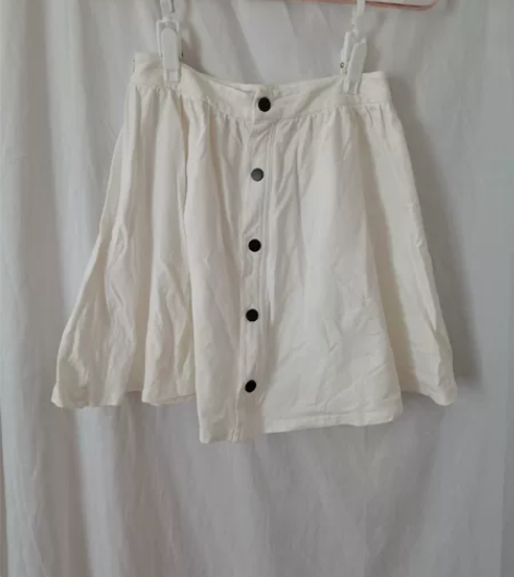 搬家清衣柜伞裙半身裙s码 质量很好，面料是...