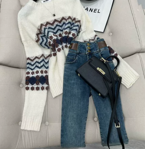 出一件韩国定制店圣诞风羊毛针织衫 特别有款...