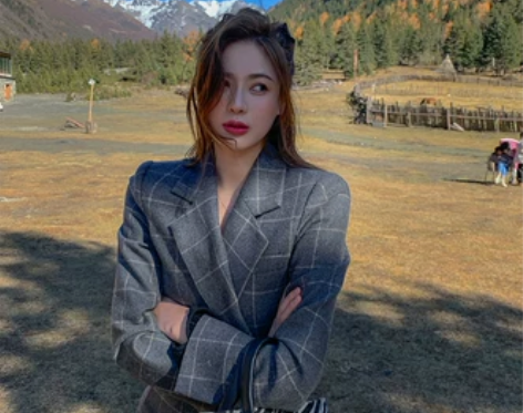 LIN 11/06 预售款『黑发尤物』45...