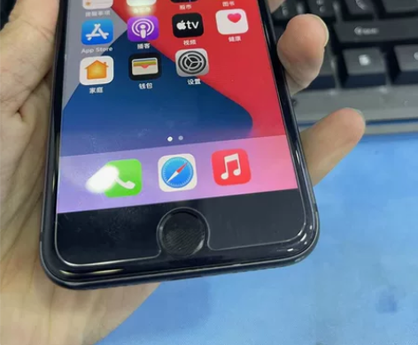 苹果8，64G，小花，原机，电池83% 感...