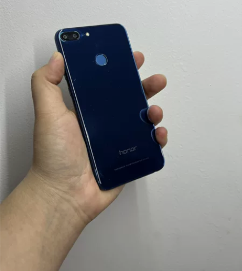 荣耀9  青春4+64g 编号：nj421...