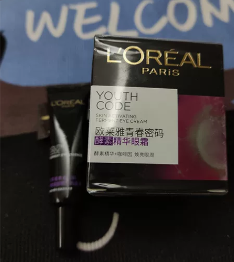 出 欧莱雅青春密码酵素精华眼霜15ml 送...