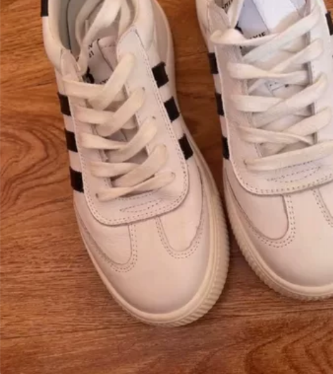 全皮运动鞋95成新,就穿过一次,38码,超...