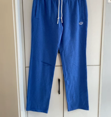 阿迪达斯加绒裤子 165，那是水印不退换