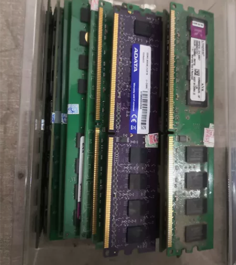 DDR2，2G内存条，频率800，12元一...