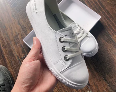 全新真皮浅口小白鞋平底单鞋，40码的，店里...