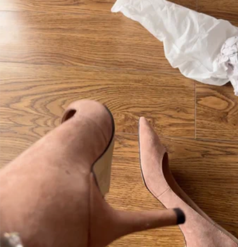 包邮热风单鞋,基本全新,型号36,只在家里...