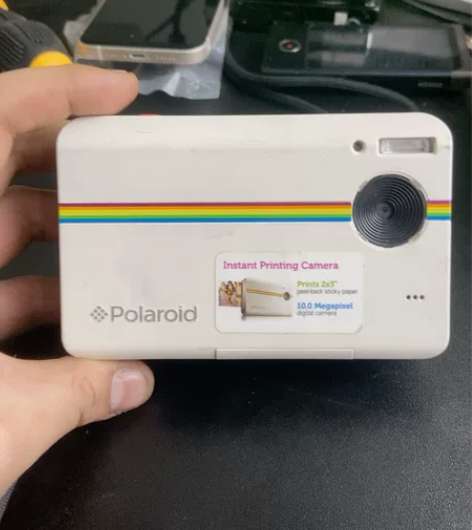 宝丽来Z2300一次成像相机，外观成色挺好...